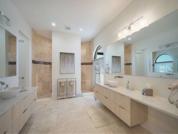 Stunning Vacation Home in Cape Coral with Pool & Boat Dock