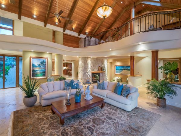 Kailua Vacation Luxury Estate Nine Bedroom with Pool