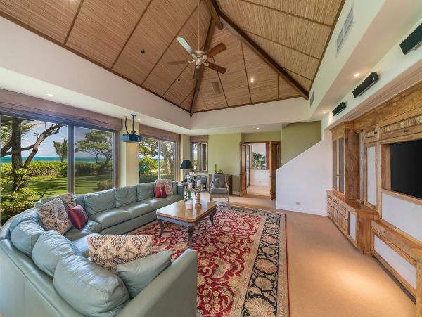Kailua Vacation Luxury Estate Nine Bedroom with Pool