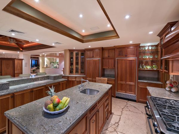 Kailua Vacation Luxury Estate Nine Bedroom with Pool