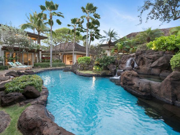 Kailua Vacation Luxury Estate Nine Bedroom with Pool