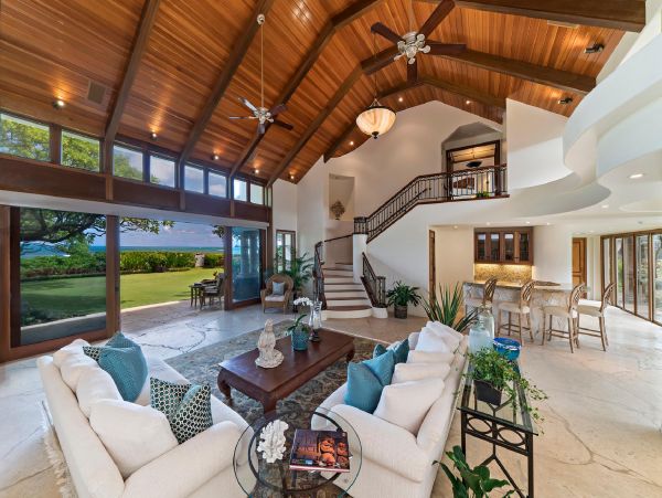 Kailua Vacation Luxury Estate Nine Bedroom with Pool
