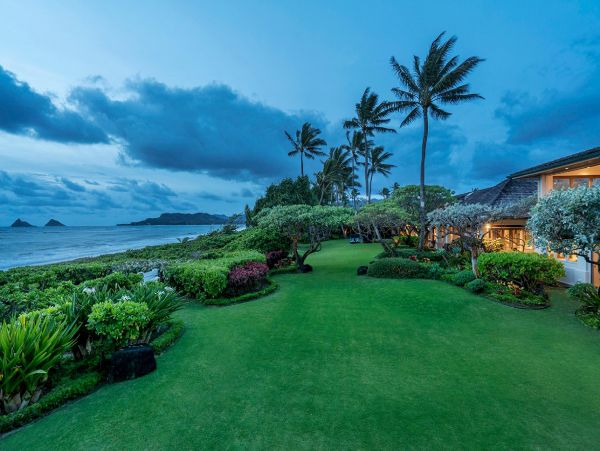 Kailua Vacation Luxury Estate Nine Bedroom with Pool