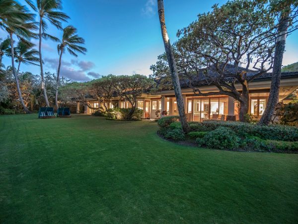 Kailua Vacation Luxury Estate Nine Bedroom with Pool
