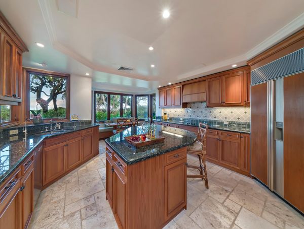 Kailua Vacation Luxury Estate Nine Bedroom with Pool