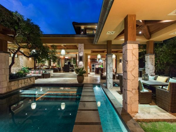 Luxury Oahu Beachfront Vacation Rental near Diamond Head Exclusive Monthly Rental