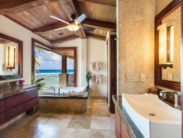 Luxury Oahu Beachfront Vacation Rental near Diamond Head Exclusive Monthly Rental