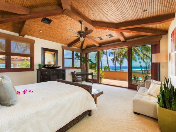 Luxury Oahu Beachfront Vacation Rental near Diamond Head Exclusive Monthly Rental