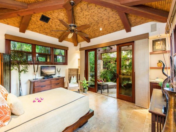 Luxury Oahu Beachfront Vacation Rental near Diamond Head Exclusive Monthly Rental