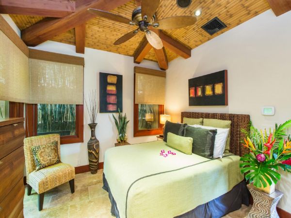 Luxury Oahu Beachfront Vacation Rental near Diamond Head Exclusive Monthly Rental