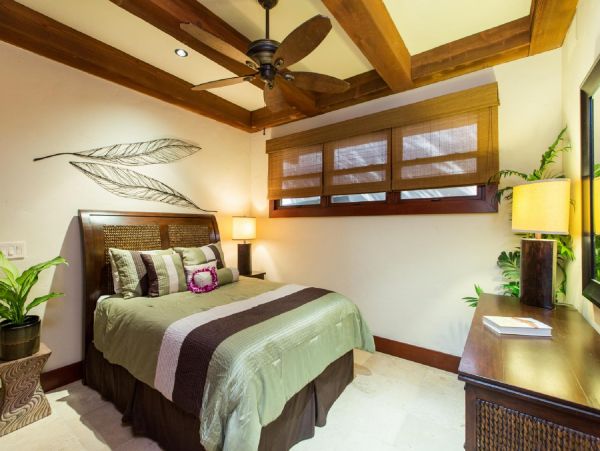 Luxury Oahu Beachfront Vacation Rental near Diamond Head Exclusive Monthly Rental