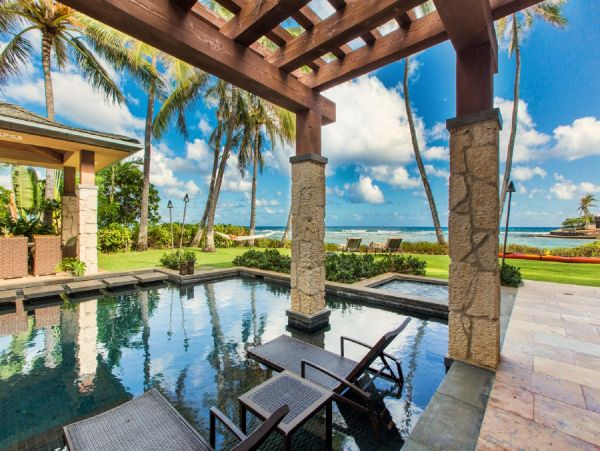 Luxury Oahu Beachfront Vacation Rental near Diamond Head Exclusive Monthly Rental