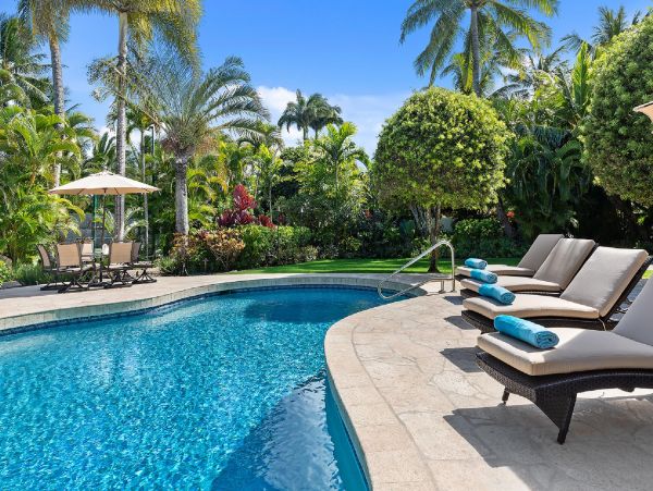 On Beach Kailua Vacation Estate Eight Bedroom