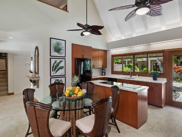 On Beach Kailua Vacation Estate Eight Bedroom