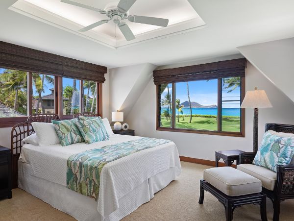 On Beach Kailua Vacation Estate Eight Bedroom