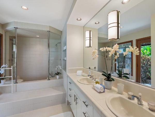 On Beach Kailua Vacation Estate Eight Bedroom