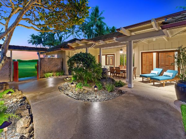 On Beach Kailua Vacation Estate Eight Bedroom