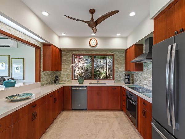 On Beach Kailua Vacation Estate Eight Bedroom