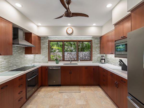 On Beach Kailua Vacation Estate Eight Bedroom