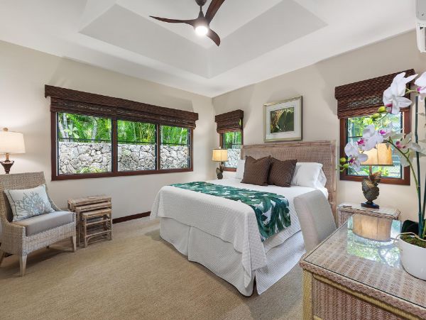 On Beach Kailua Vacation Estate Eight Bedroom