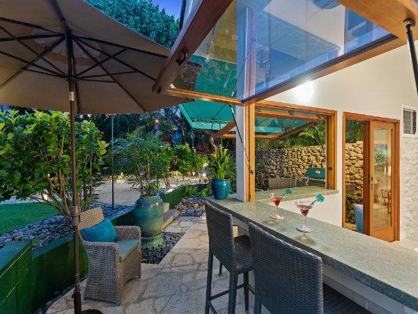 On Beach Kailua Vacation Estate Eight Bedroom