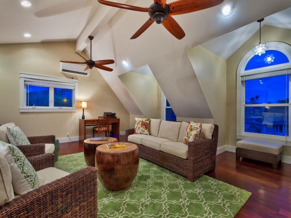 Kailua Vacation Home with Pool Four Bedroom