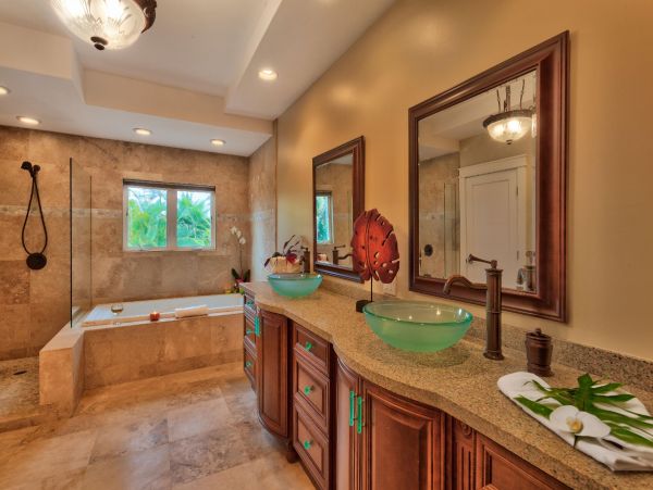 Kailua Vacation Home with Pool Four Bedroom