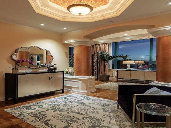 Ocean Views Vacation Penthouse in Honolulu Three Bedroom