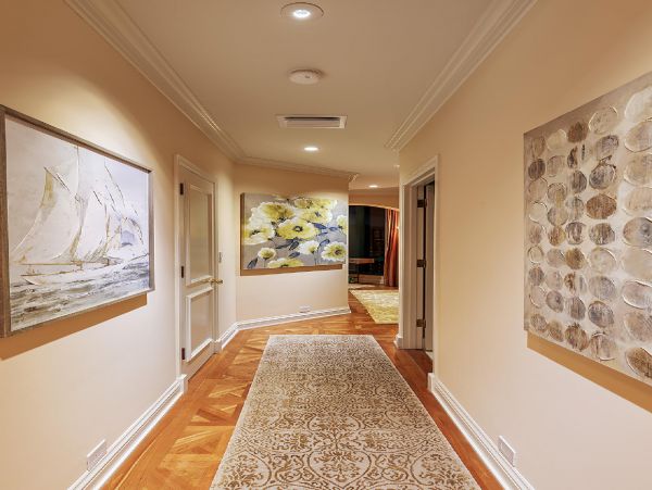 Ocean Views Vacation Penthouse in Honolulu Three Bedroom