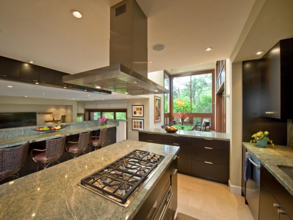 Ocean Views Vacation Home in Honolulu Four Bedroom