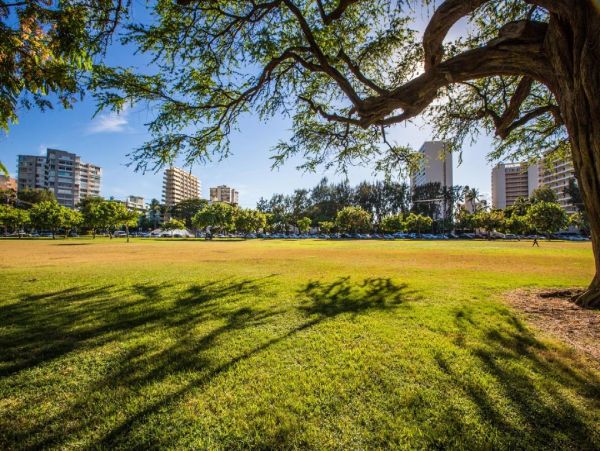 Ocean Views Vacation Home in Honolulu Four Bedroom