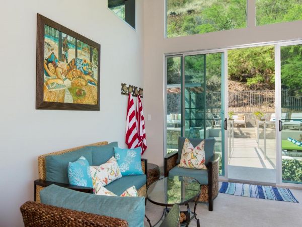Beautiful Vacation Home in Honolulu Six Bedroom on Beach
