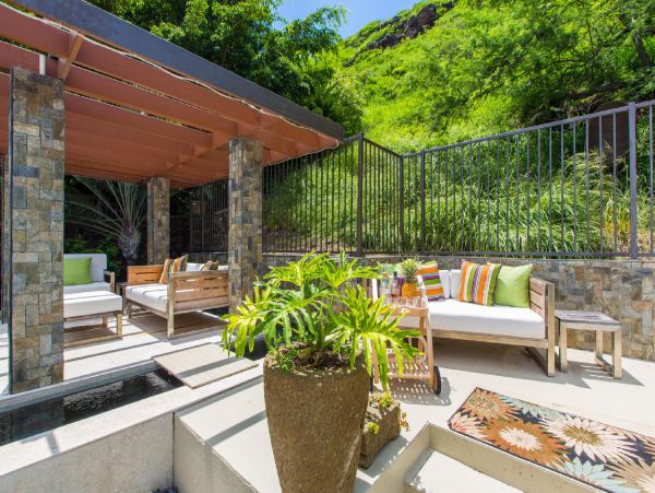 Beautiful Vacation Home in Honolulu Six Bedroom on Beach