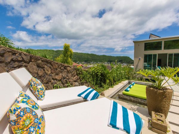 Beautiful Vacation Home in Honolulu Six Bedroom on Beach