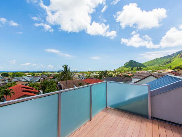 Beautiful Vacation Home in Honolulu Six Bedroom on Beach