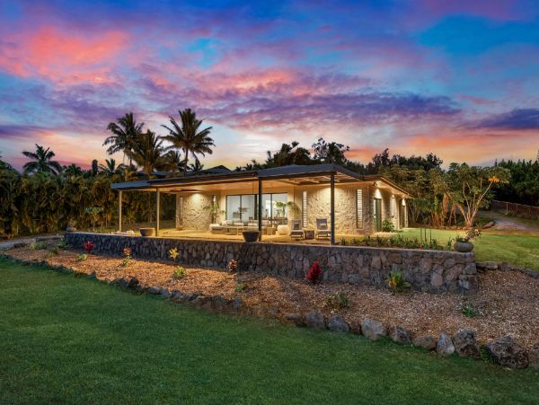 Beautiful Vacation Home in Haleihua Four Bedroom