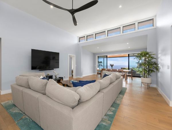 Beautiful Vacation Home in Haleihua Four Bedroom