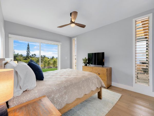 Beautiful Vacation Home in Haleihua Four Bedroom