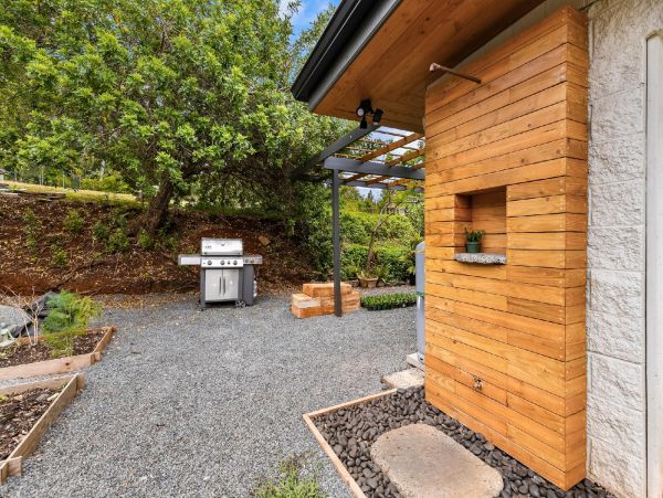 Beautiful Vacation Home in Haleihua Four Bedroom