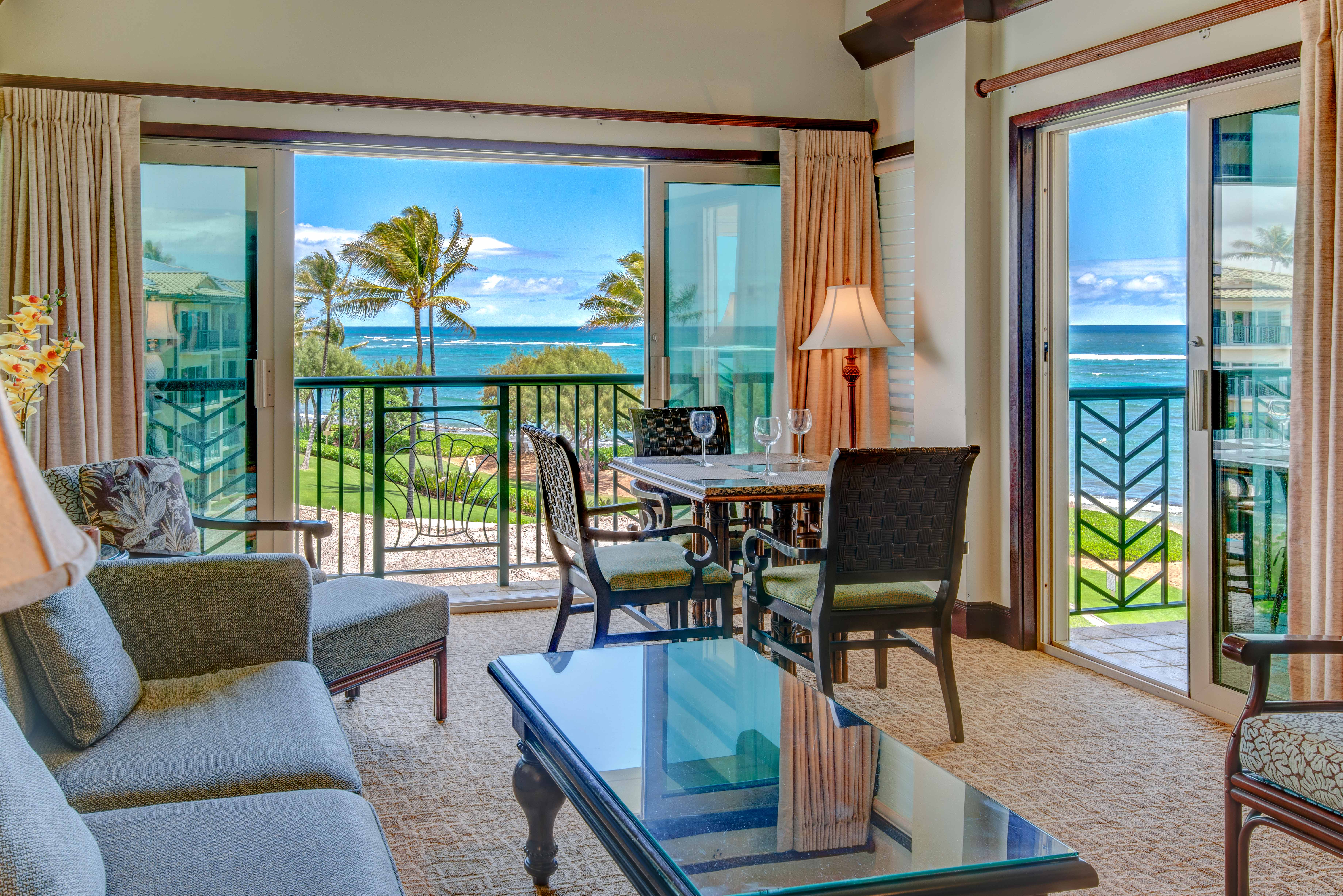 Oceanfront Two Bedroom Vacation Condo in Kapaa