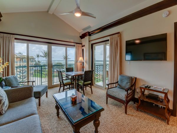 Oceanfront Two Bedroom Vacation Condo in Kapaa