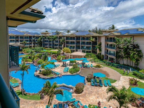 Oceanfront Two Bedroom Vacation Condo in Kapaa