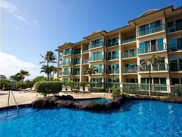 Oceanfront Two Bedroom Vacation Condo in Kapaa