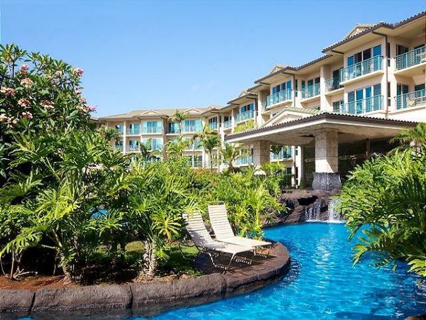 Oceanfront Two Bedroom Vacation Condo in Kapaa