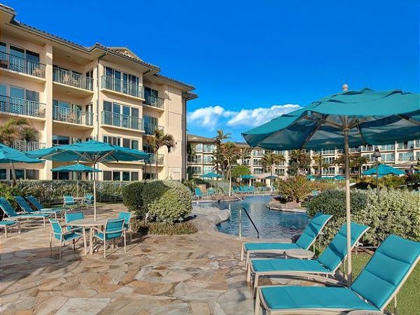 Oceanfront Two Bedroom Vacation Condo in Kapaa