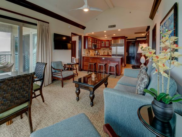 Oceanfront Two Bedroom Vacation Condo in Kapaa