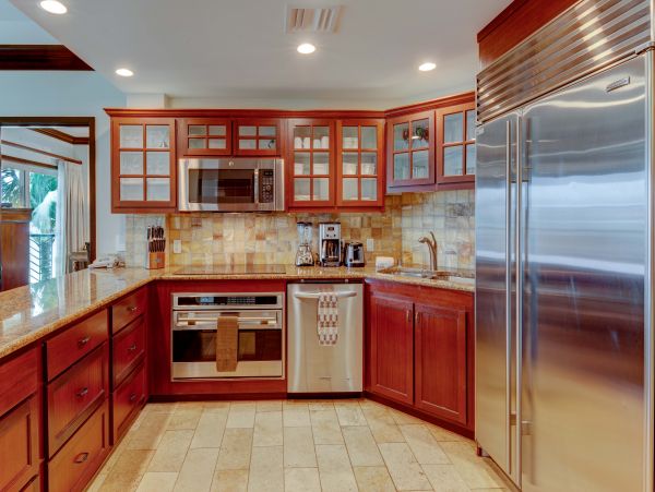 Oceanfront Two Bedroom Vacation Condo in Kapaa
