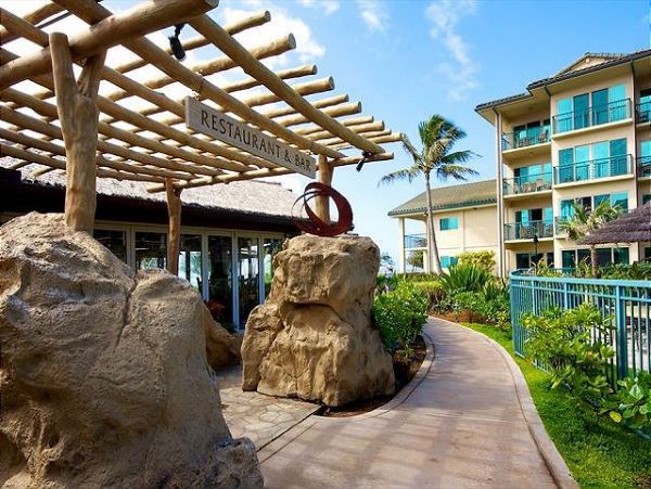Oceanfront Two Bedroom Vacation Condo in Kapaa