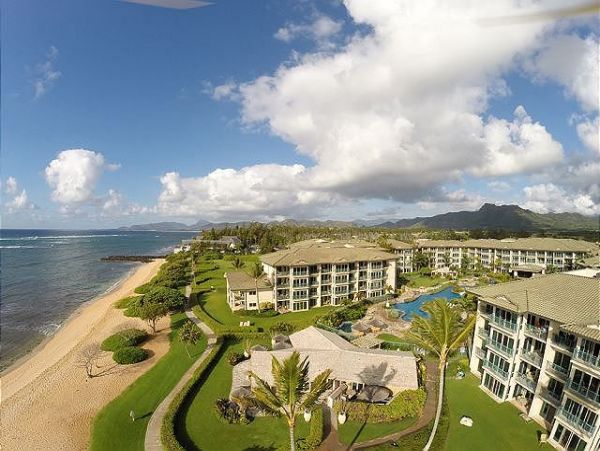 Oceanfront Two Bedroom Vacation Condo in Kapaa