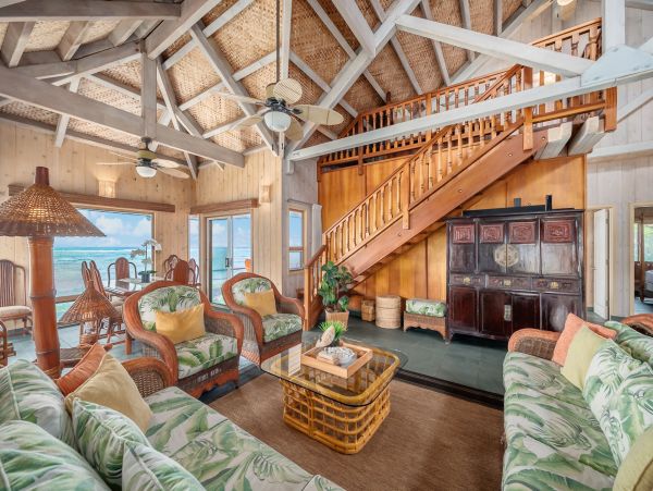 Beachfront Paradise in Kapa'a: A Luxurious Hawaiian Retreat